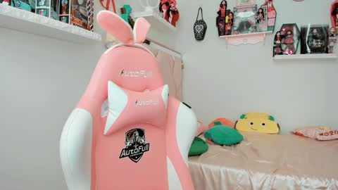 Snapshot of cherrymafer666 chatting on February 2025 11:06:01 PM cherrycute666 online show from February 2025 11:06:01 PM