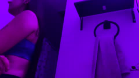 cherrynovaxo online show from July 2026 02:21:01 AM
