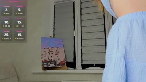 Lysia online show from November 2025 12:31:02 PM