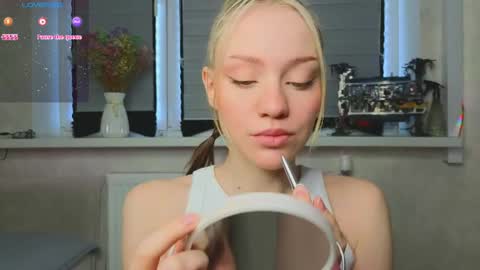 Snapshot of cherrypepperkiss chatting on April 2026 04:50:01 AM Lysia online show from April 2026 04:50:01 AM