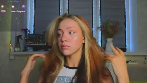 Snapshot of cherrypepperkiss chatting on May 2026 05:01:02 AM Lysia online show from May 2026 05:01:02 AM