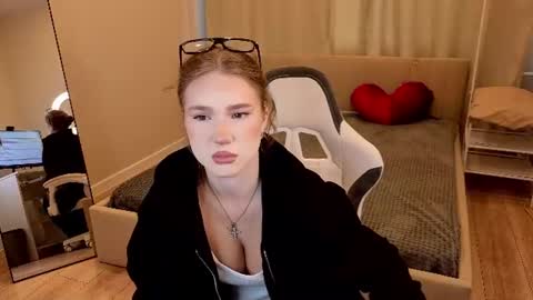 Cherryyy Bliss online show from July 2026 12:58:01 AM