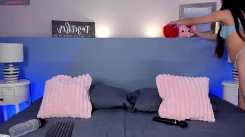 cheryelfox online show from February 2025 09:17:01 PM