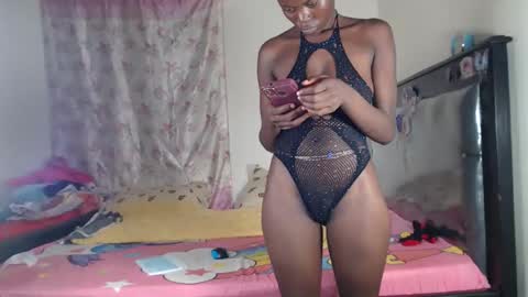 Snapshot of chessybee chatting on February 2026 05:20:02 PM chessybee online show from February 2026 05:20:02 PM