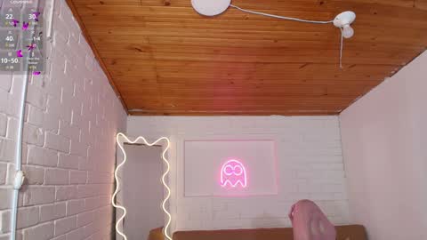 Snapshot of chiara_tay chatting on December 2024 10:32:01 AM Chiara online show from December 2024 10:32:01 AM