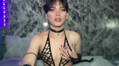 Snapshot of chichay_addams chatting on December 2025 05:33:02 PM Addams online show from December 2025 05:33:02 PM