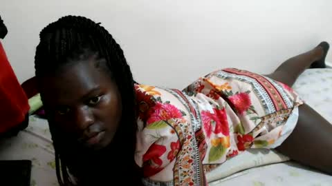 chichie_ online show from June 2026 11:46:01 PM