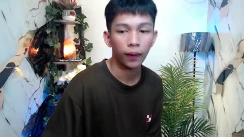 chick_renz online show from October 2025 05:22:02 PM