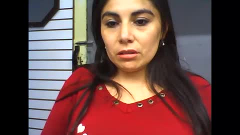 Snapshot of chikilinda88 chatting on May 2026 11:32:01 PM chikilinda88 online show from May 2026 11:32:01 PM