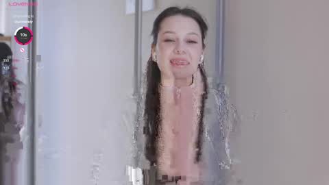 Nicole online show from March 2026 05:33:01 AM