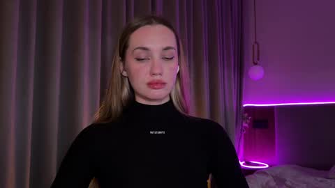 Goddess Vika - owner of all ur money online show from November 2025 03:34:01 PM