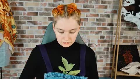 Bella online show from October 2025 05:14:01 AM