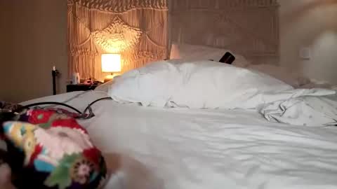 yoursensualparadise online show from May 2026 02:45:01 PM