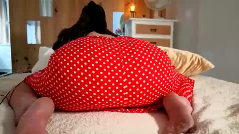 yoursensualparadise online show from June 2026 08:14:02 PM