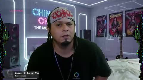 Enrique online show from October 2025 12:33:02 AM