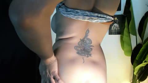 chixies_ladies online show from April 2026 01:26:01 AM