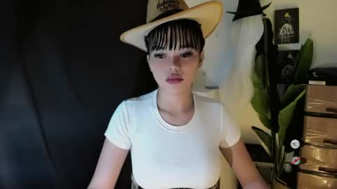 chixies_ladies online show from June 2026 01:41:02 AM