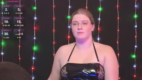 chjecouple online show from December 2025 02:20:02 AM