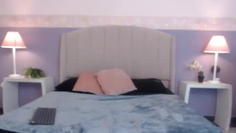 Snapshot of chloe014_ chatting on December 2025 11:40:02 AM Chloe online show from December 2025 11:40:02 AM