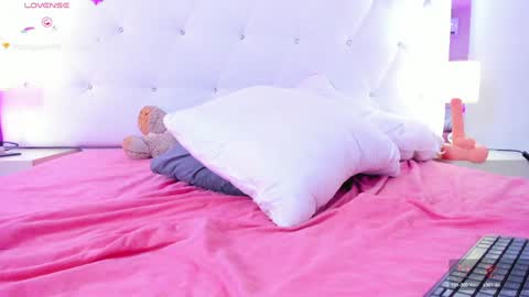 Chloe online show from January 2025 05:51:02 PM