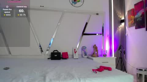 Snapshot of chloe__jones_ chatting on April 2026 01:01:02 PM Chloe online show from April 2026 01:01:02 PM