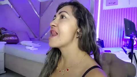 Chloe  online show from July 2026 01:47:02 PM