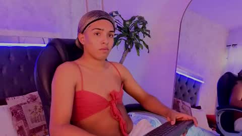 Snapshot of chloe_bronze chatting on August 2026 07:06:01 PM Chloe online show from August 2026 07:06:01 PM