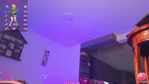 chloe_cooperr online show from July 2026 10:23:01 PM