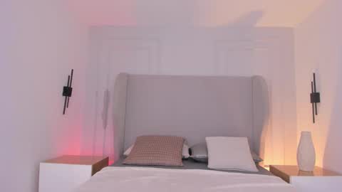 Chloe online show from November 2025 12:08:02 PM