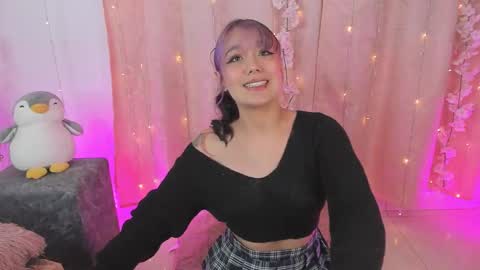 Snapshot of chloe_evans12 chatting on November 2025 04:45:02 AM Chloe online show from November 2025 04:45:02 AM