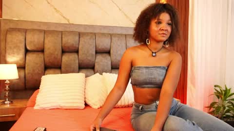 Snapshot of chloe_harriss chatting on March 2026 01:33:01 PM Chloe online show from March 2026 01:33:01 PM