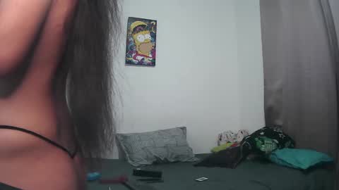 Snapshot of chloe_hotx chatting on February 2025 04:05:01 AM Chloe and Danna online show from February 2025 04:05:01 AM