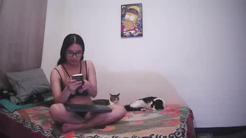 Snapshot of chloe_hotx chatting on February 2025 01:00:01 AM Chloe and Danna online show from February 2025 01:00:01 AM