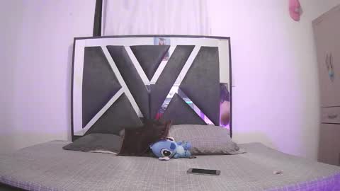 Chloe and Danna online show from January 2026 03:32:01 AM