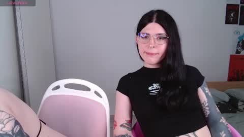 Chloe Levine online show from August 2026 10:52:02 PM