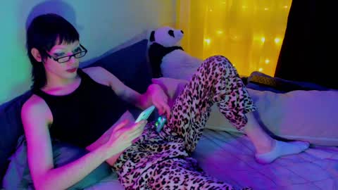 Snapshot of chloe_lorelai chatting on January 2025 07:46:01 PM Chloe-Lorelei online show from January 2025 07:46:01 PM