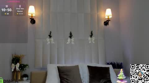 Snapshot of chloe_lov_ chatting on January 2026 01:00:02 AM Chloe Lov GTM2 Mon Tue Thu Sat Sun 0400am - 1030m online show from January 2026 01:00:02 AM