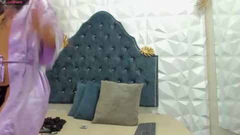 Chloe online show from July 2026 01:57:01 PM
