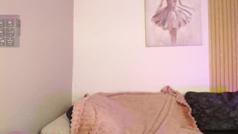 chloe_peach_ online show from March 2026 12:31:02 PM