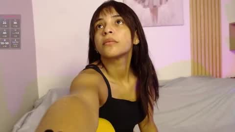 chloe_peach_ online show from April 2026 11:59:01 AM