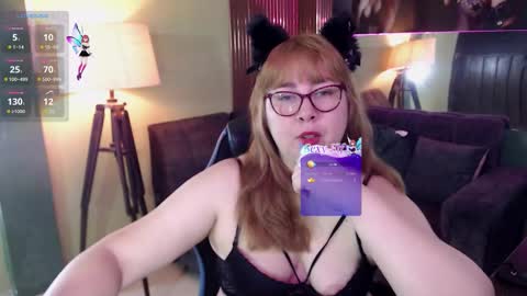 chloe_prg online show from December 2025 01:26:01 PM