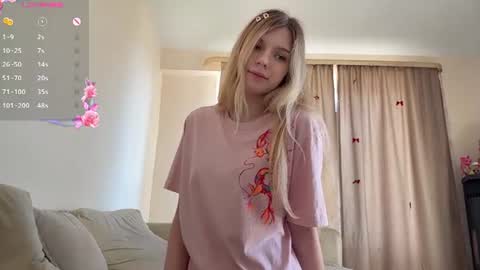 Snapshot of chloe_show chatting on June 2026 11:15:01 AM hloe online show from June 2026 11:15:01 AM