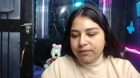 chloe_smith5 online show from June 2026 01:11:01 PM