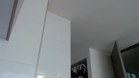 cloes  online show from October 2025 09:21:01 PM