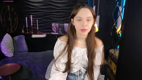 Chloe online show from April 2026 09:06:02 PM