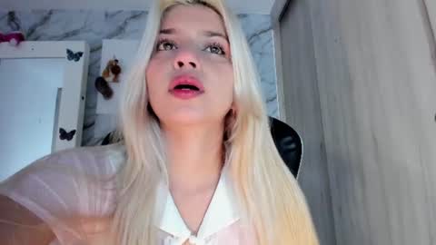 Chloe Miller  online show from June 2026 03:31:02 AM