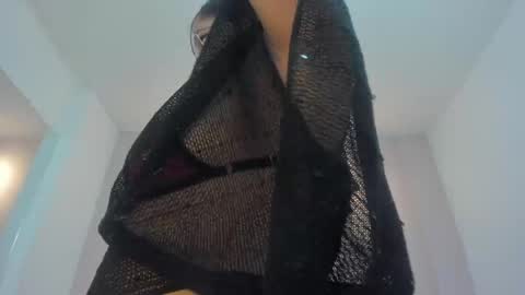 Snapshot of chloe_thomsoon chatting on April 2026 11:42:02 AM chloe_thomsoon online show from April 2026 11:42:02 AM