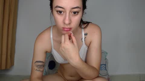 Chloe  online show from September 2025 10:35:01 PM