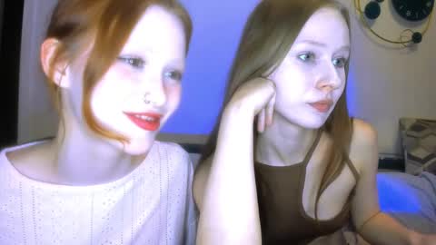 Snapshot of chloe_wifeys chatting on April 2026 06:24:02 PM Chloe online show from April 2026 06:24:02 PM