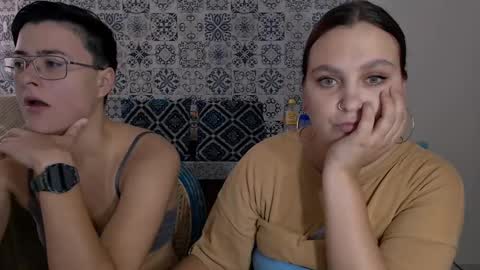 Snapshot of chloe_x_ chatting on March 2025 06:59:01 AM Eva and Sandra online show from March 2025 06:59:01 AM